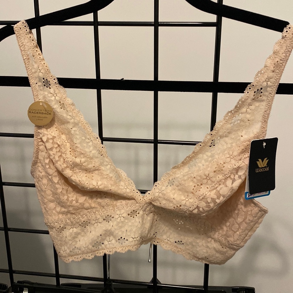 Wacoal lacy bralette size 36.  New with tags  beige Adjustable straps.